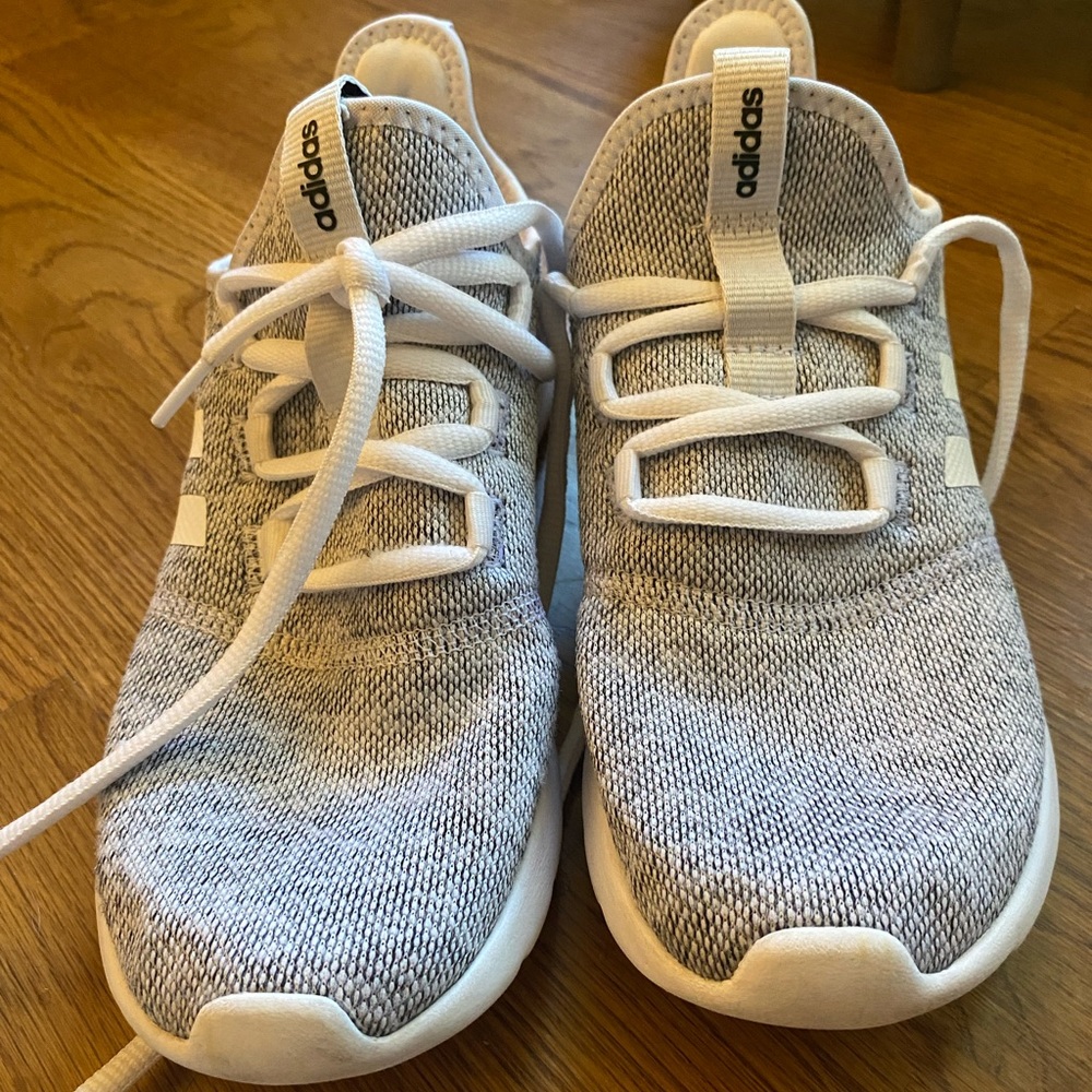 ADIDAS Cloudfoam Pure women’s heather gray tennis shoes, size 9